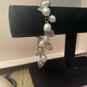 Elegant Pearl Drop Bracelet